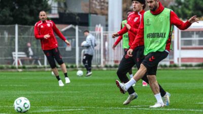 Samsunspor, Trendyol Süper Lig'in 16. haftasında yarın saat 20.00'de Başakşehir'i