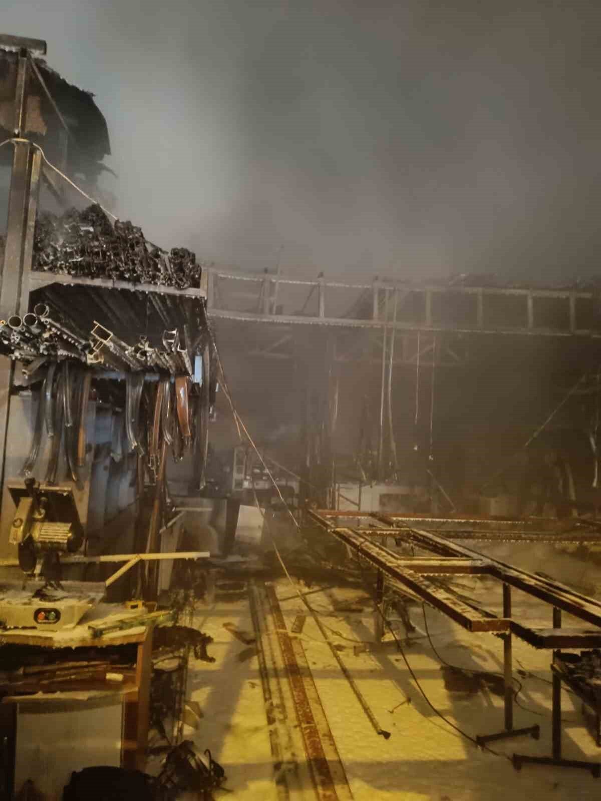 Balıkesir’in Gönen ilçesindeki PVC çerçeve ve kapı üreten bir işletmede