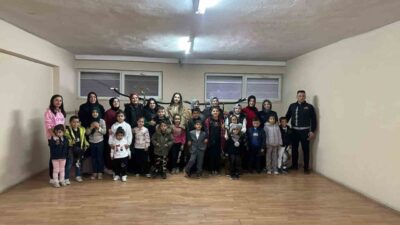 Afyonkarahisar'da "Aile Yılı" projeleri çerçevesinde Dodurga İlkokulu öğrencileri, Sandıklı Kaymakamlığı'nın