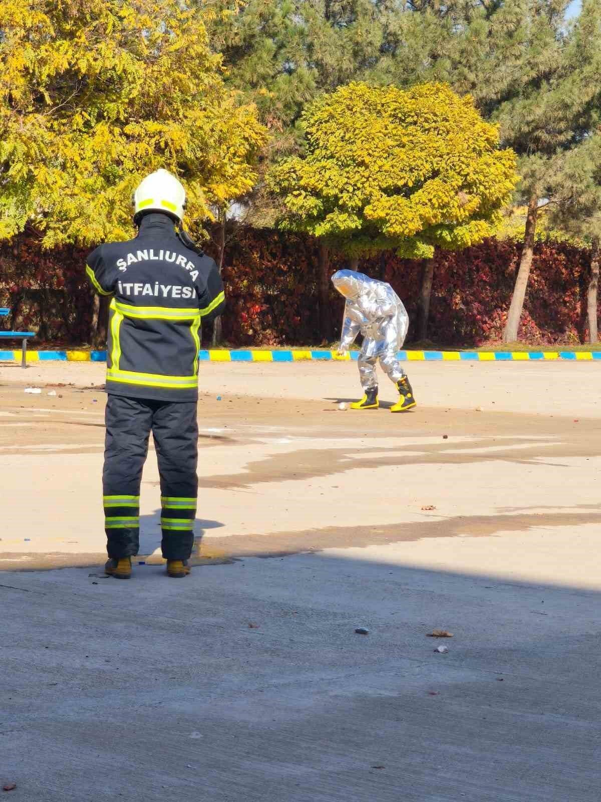 Şanlıurfa'nın Ceylanpınar ilçesindeki Ceylanpınar Anadolu Lisesi'nde deney tüplerinin patlaması sonucu