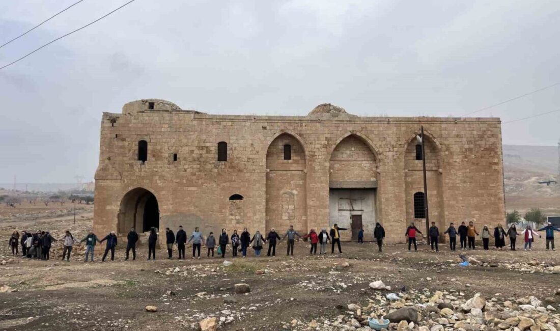 Şanlıurfa’da Doğa Tutkunlarından Germuş Kilisesi İçin Destek Yürüyüşü Şanlıurfa'da doğaseverler, tarihî Germuş Kilisesi’nin korunmasına dikkat çekmek için yürüyüş