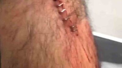 Şanlıurfa'nın Karaköprü ilçesinde, öğretmen Ömer B. aracını park ederken kendisinden