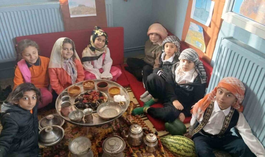 Sarıgöl’de Yerli Malı Haftası Coşkuyla Kutlandı: Öğrenciler Yerli Ürünlerin Önemini Öğreniyor Manisa'nın Sarıgöl ilçesinde, Tırazlar Hüseyin Gümüşlü İlkokulu ve Çavuşlar İlkokulu