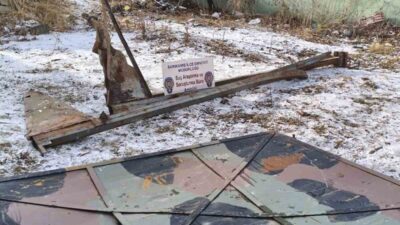 Kars'ın Sarıkamış ilçesinde, İstasyon Mahallesi'nde devriye gezen polis, A.K. ve