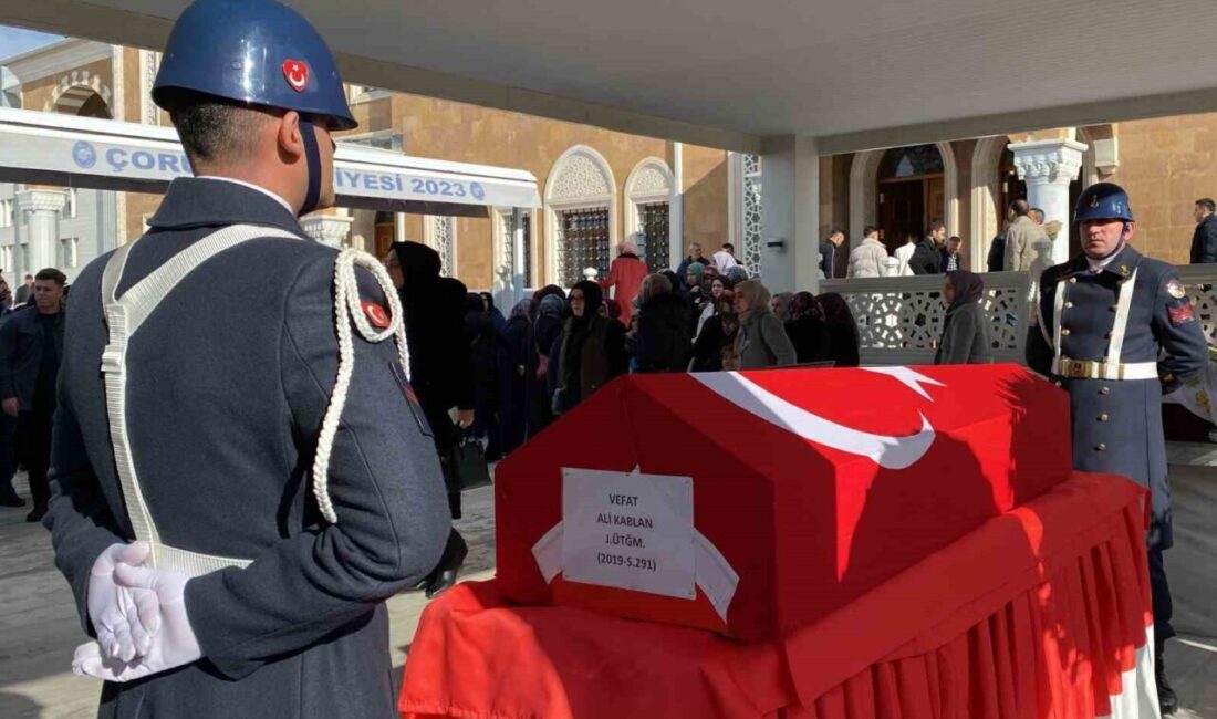Muş’ta Silah Temizliği Kazası Sonucu Şehit Düşen Jandarma Üsteğmen Ali Kablan, Çorum’da Törenle Uğurlandı Muş'taki silah temizliği sırasında meydana gelen kaza sonucu şehit olan