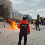 AFAD, Eskişehir’de bir seramik fabrikasında afet ve yangın farkındalık eğitimi düzenledi.