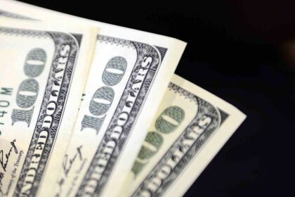 Döviz Kurları: Dolar 42,83 Lira, Euro 50,58 Lira Seviyesinden İşlem Görüyor