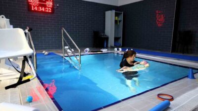 Kocaeli'deki Gonca Engelsiz Yaşam Merkezi'nde hidroterapi ile tedavi edilen 4