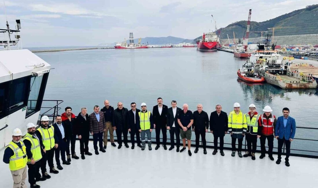 Seven Vega gemisi, Karadeniz'deki Sakarya Gaz Sahası'nda boru hatları döşemek