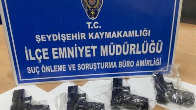 Konya'nın Seydişehir ilçesinde devriye gezen polis ekipleri, tedirgin davranışlar sergileyen