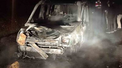 Karabük’ün Yenice ilçesinde Rukiye Öztürk'e ait hafif ticari araç seyir