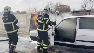 Aksaray'da Selçuk Bulvarı'nda seyir halindeki Murat V.'ye ait otomobilin motor