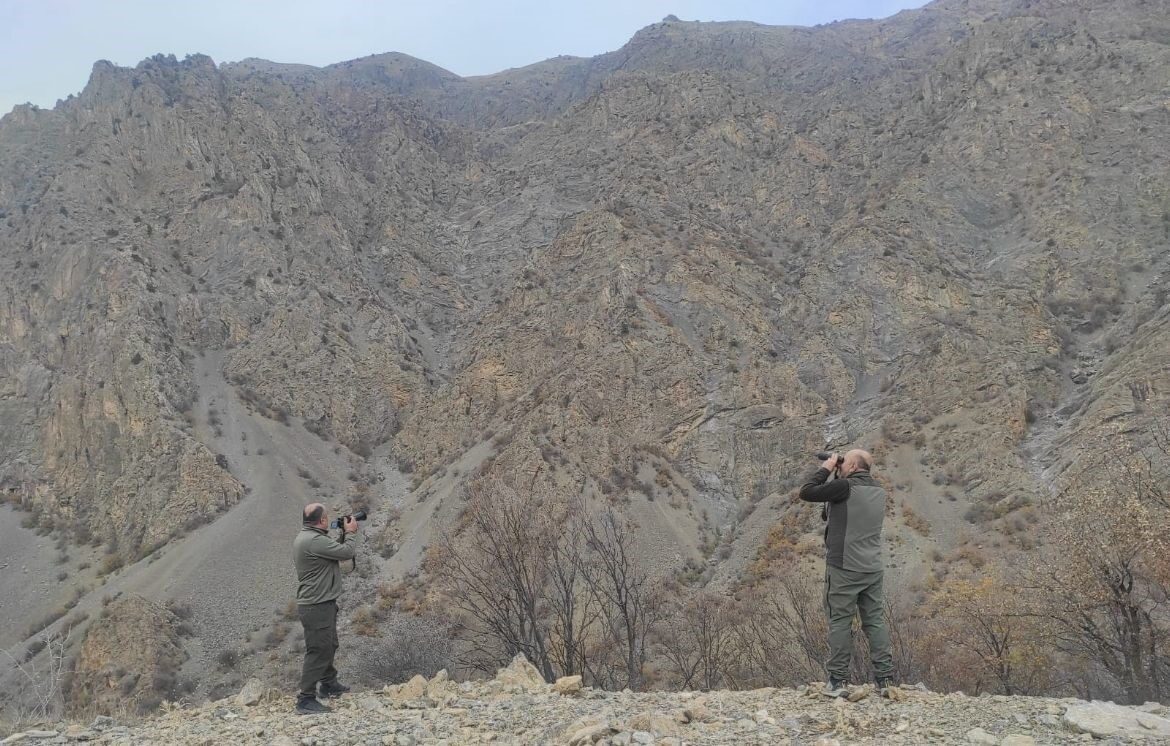 Siirt’te Koruma Ekipleri Takozsuz Av Tüfeğiyle Avlanan Şahsa Cezai İşlem Uyguladı