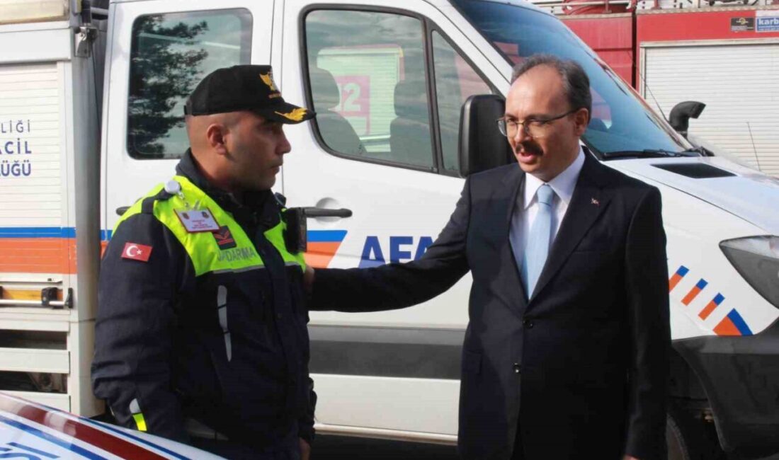 Siirt Valisi Dr. Kemal Kızılkaya, kış şartlarında yolların açık kalması