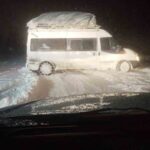 Pervari’de kar ve tipiden mahsur kalan 22 kişi, 3 saatlik kurtarma çalışmasıyla kurtarıldı.