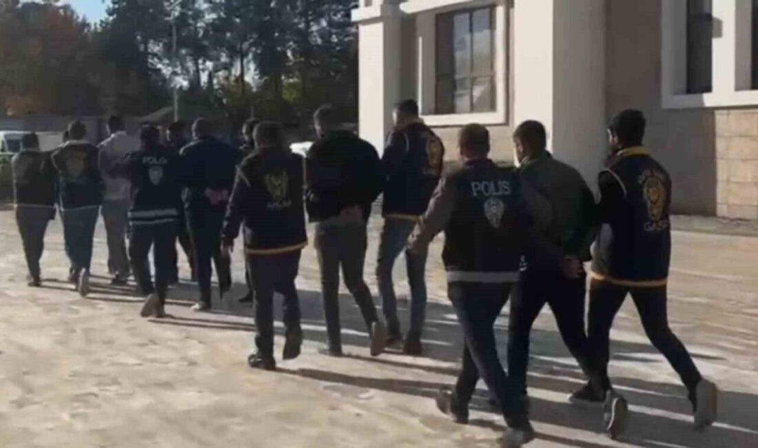 Adıyaman’daki Silahlı Kavga Olayında Gözaltına Alınan 6 Şüpheliden 5’i Serbest Bırakıldı Adıyaman'da 3 ay önceki silahlı çatışmayla ilgili olarak gözaltına alınan