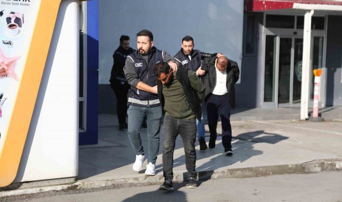 Adana'da düzenlenen operasyonda, göçmen kaçakçılığı yapan bir şebeke çökertildi. 32