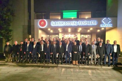 Sinoplu bürokratlar Ankara’da bir araya gelerek Sinop’un geleceğini konuştular.