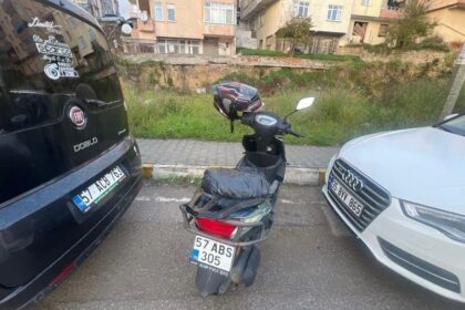Sinop’ta devrilen motosiklette sürücü yaralandı