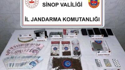 Sinop'un Durağan ilçesinde Jandarma, düzenlediği operasyonda 152,25 gram bonzai ve