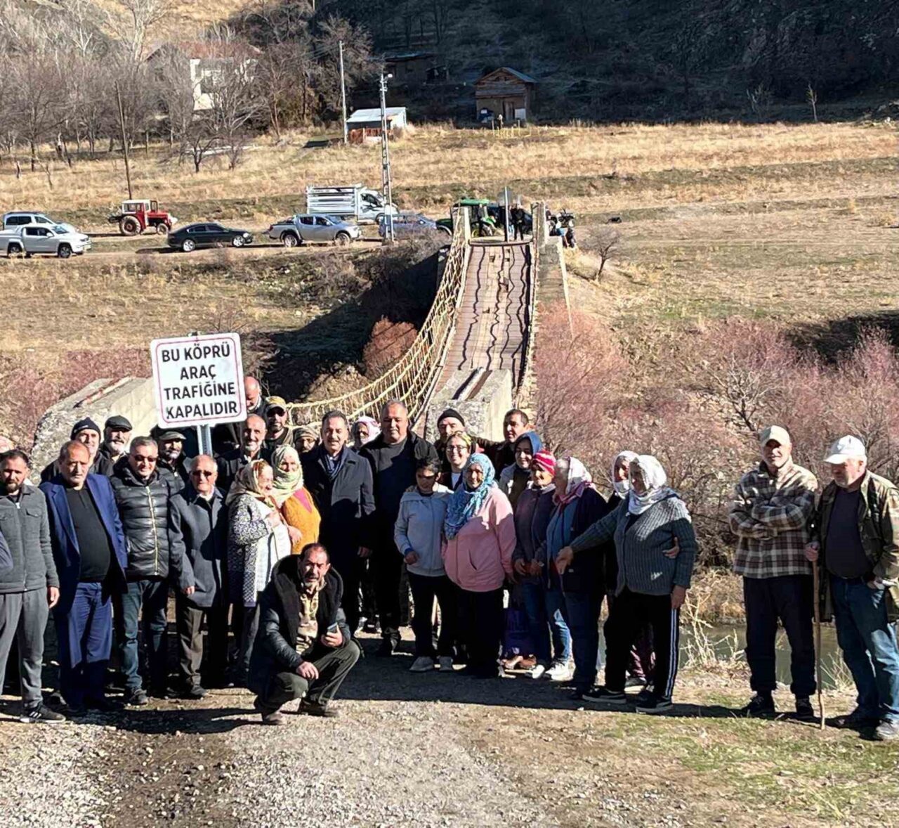 Erzincan İl Genel Meclisi Başkanı Şireci, köprüde bölge halkının ihtiyaçlarını yerinde inceledi
