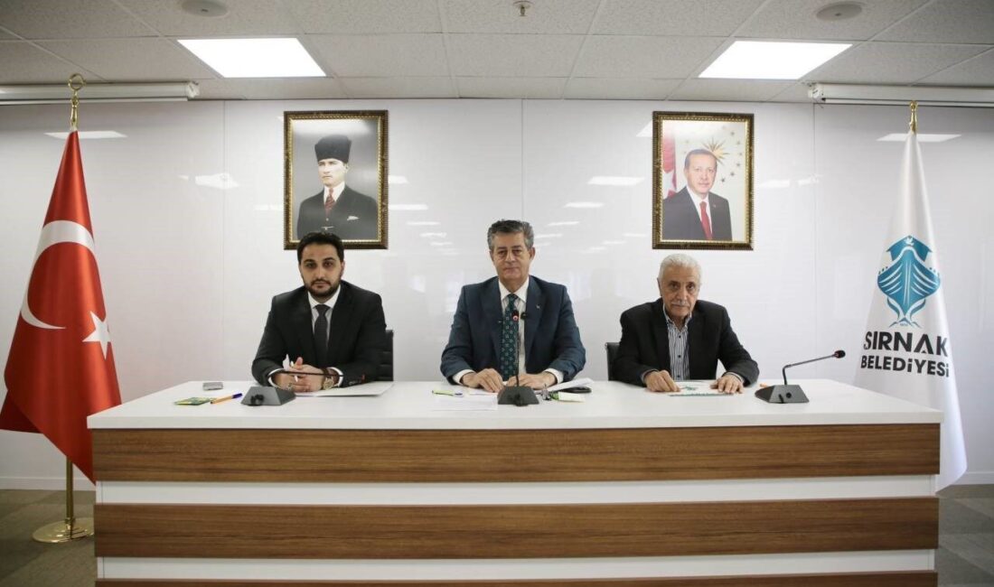 Şırnak Belediye Başkanı Mehmet Yarka, 2025 yılının son meclis toplantısında,