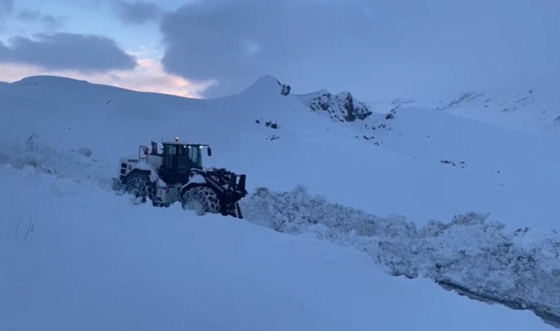 Şırnak'ta kış koşulları zorlu geçiyor ve kar kalınlığı bazı alanlarda