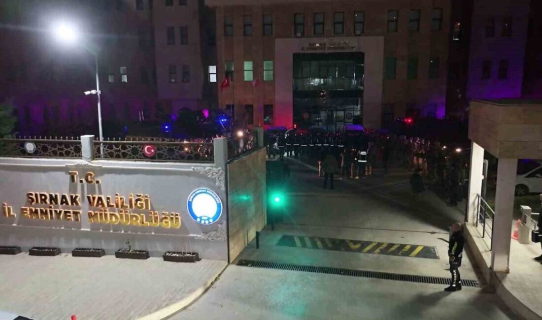 Şırnak'ta İl Emniyet Müdürü Volkan Sazak liderliğinde düzenlenen büyük bir