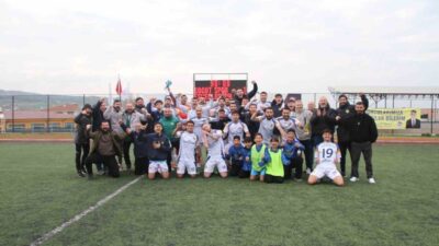 Bölgesel Amatör Lig'de Bilecik temsilcisi Söğütspor, Eşme Belediyespor'u 1-0 yenerek