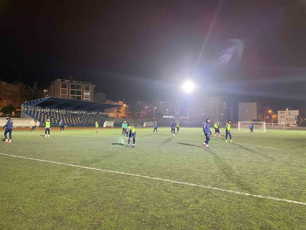 Söğütspor, Bölgesel Amatör Lig'de Eşme Belediyespor ile yapacağı maçın hazırlıklarına