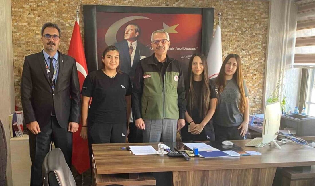 Söke’deki Özel Okulun Öğrencileri, İlçe Tarım Müdürlüğü’nde Gıda Güvenliği ve İklim Değişikliği Konularında Eğitim Aldı Söke'deki bir özel okulun öğrencileri, "Çevrenin Genç Sözcüleri" programı çerçevesinde