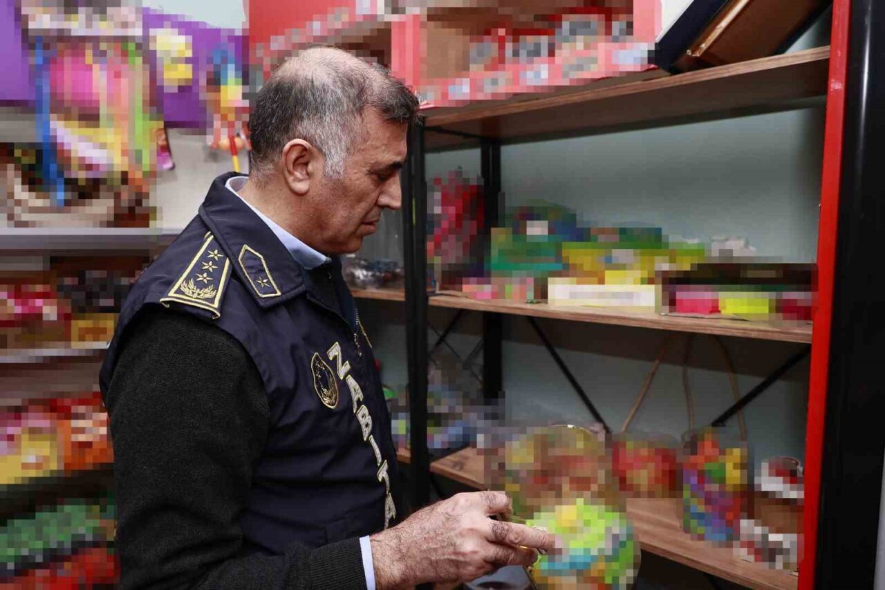 Sultanbeyli Belediyesi’nden Sert Denetim: Son Kullanma Tarihi Geçen Ürünler ve Tehlikeli Oyuncaklar Raflardan Kaldırıldı