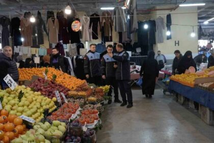 Sultangazi’de Zabıta Ekipleri Fırsatçılığa Göz Açtırmıyor, Denetimler Devam Ediyor