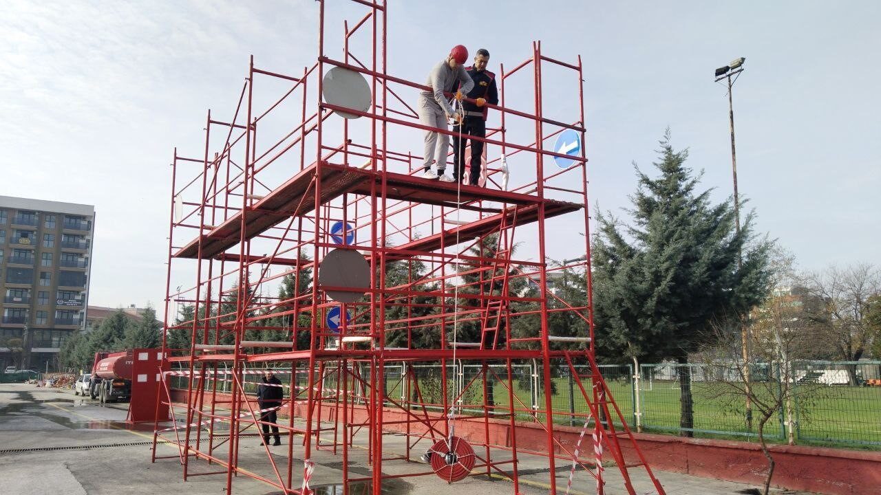 Edirne'de, 15 itfaiye eri ve 15 zabıta memuru kadrosu için