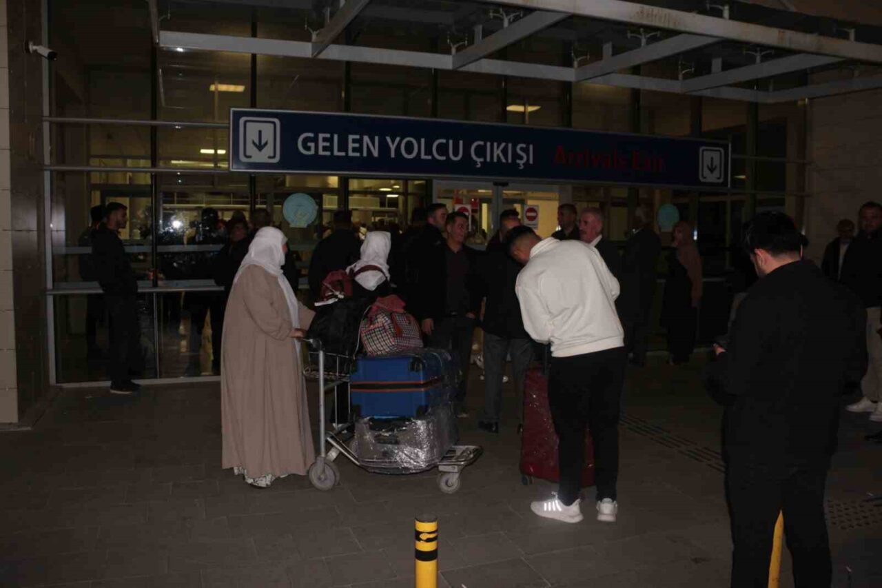 Şırnak Şerafettin Elçi Havalimanı'ndan Suudi Arabistan'a gerçekleştirilen ilk uçak seferiyle