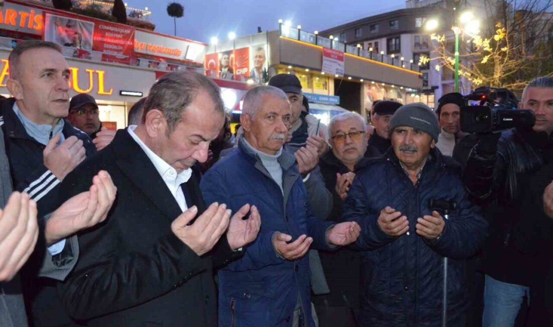 Bolu Belediye Başkanı Tanju Özcan, umreye gitmeden önce düzenlenen törende