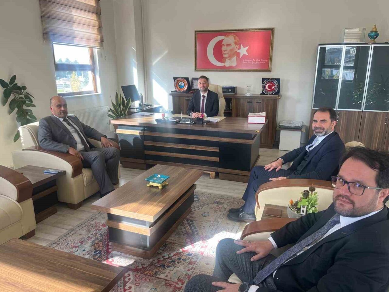 Kütahya Tavşanlı Vergi Dairesi’ne Yavuz Erkan atandı. İlçe Müftüsü Mevlüt