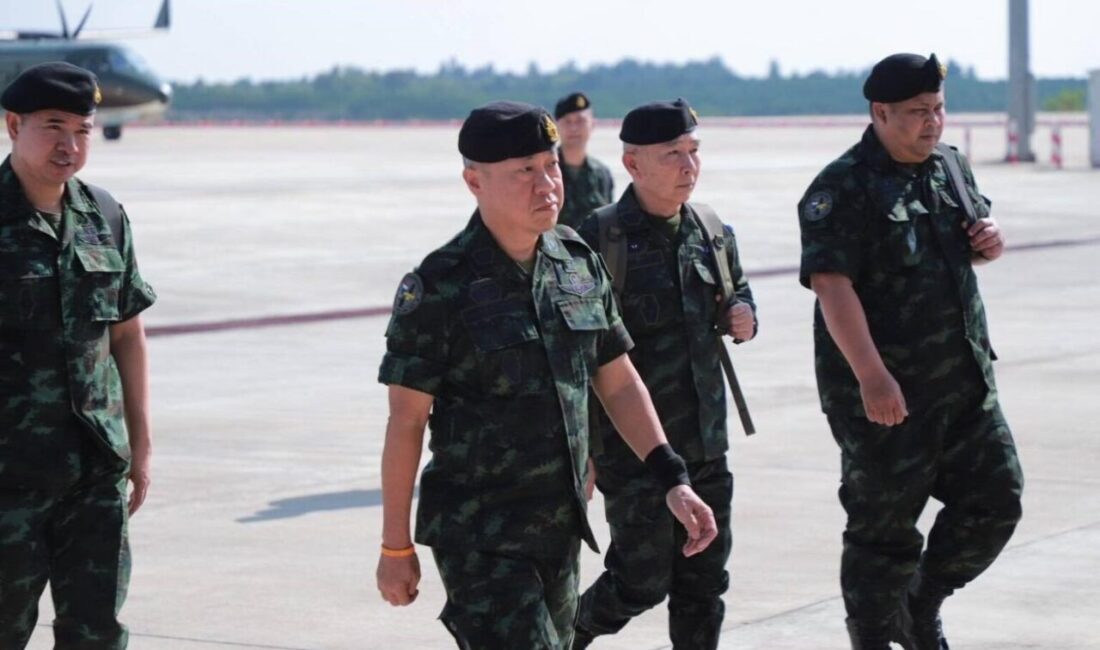 Kamboçya İle Sınırda Çatışmalar Devam Ederken Tayland Ordusu Yeni Operasyon Planlarını Duyurdu Tayland Genelkurmay Başkanı Orgeneral Chaiyapruek Duangpraphat, Kamboçya ile yaşanan çatışmalarda