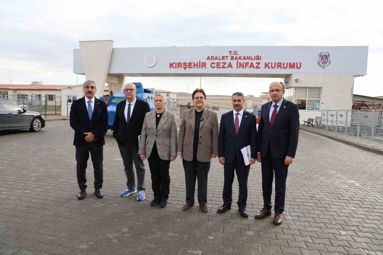 TBMM İnsan Haklarını İnceleme Komisyonu Başkanı Derya Yanık, cezaevlerindeki insan