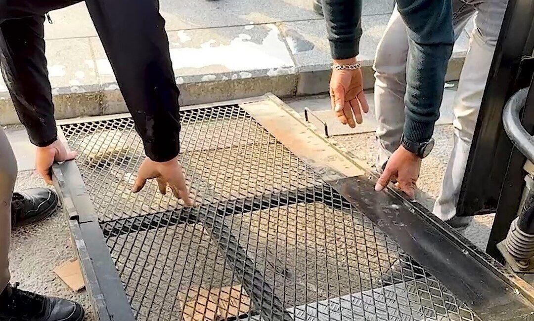 Tekirdağ’da Zabıta Ekipleri, Toplu Taşıma Araçlarında Engelli Rampalarını Denetledi Tekirdağ'da zabıta ekipleri, şehir içi toplu taşıma araçlarındaki engelli rampalarının