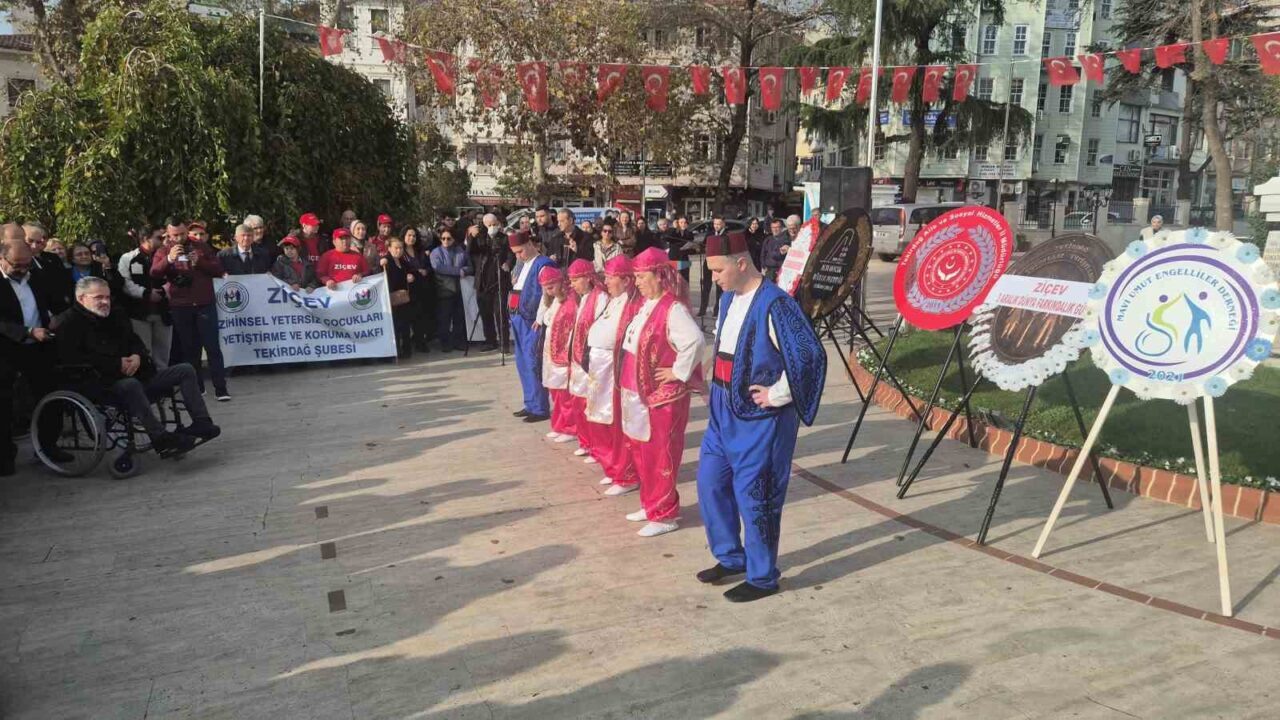 Tekirdağ'ın Süleymanpaşa ilçesinde 3 Aralık Engelliler Günü için düzenlenen törende,