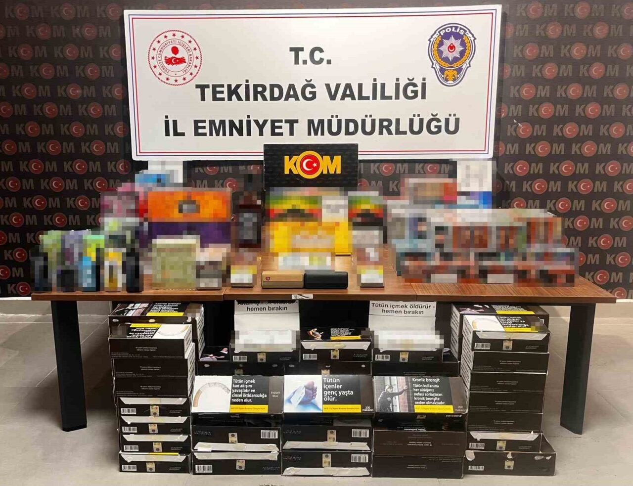 Tekirdağ’da Kaçakçılık Operasyonu: Yüzlerce Bin Kaçak Ürün Ele Geçirildi, 12 Şüpheli Gözaltına Alındı