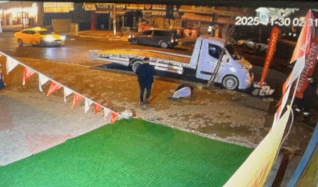 Tekirdağ'ın Çorlu ilçesinde, alkollü motosiklet sürücüsü K.M., park halindeki bir