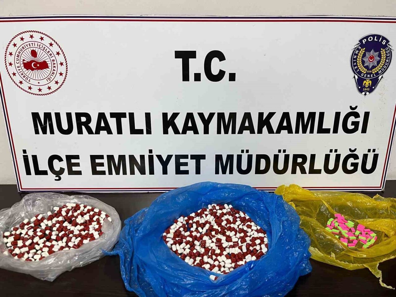 Tekirdağ’da Narkotik Operasyonlarında 188 Kişiye İşlem Yapıldı, 16 Kişi Tutuklandı Tekirdağ'da yapılan narkotik operasyonlarında 188 şüpheliye işlem yapıldı, 16 kişi