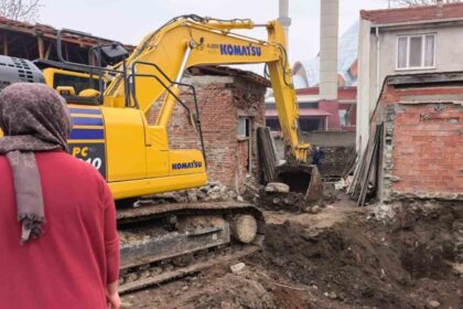 İnegöl’de Tarihi Eser Mezarı Bulundu, Kazı Durduruldu