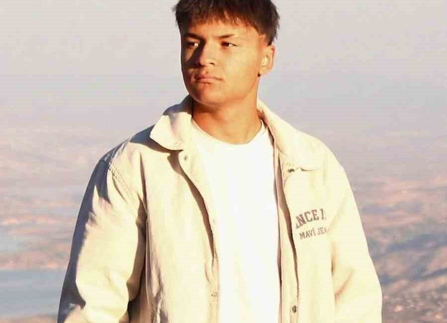 Kahramanmaraş’ta Terhis Olduktan 5 Gün Sonra Hayatını Kaybeden 20 Yaşındaki Genç, Beyin Kanaması Nedeniyle Yoğun Bakımda Mücadele Verdi Kahramanmaraşlı Fatih Mehmet Taş, 20 yaşında askerlik görevini tamamladıktan sadece