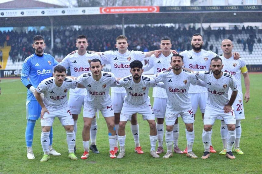 İnegölspor, TFF 2. Lig Beyaz Grup 19. haftasında Altınordu’yu 3-1 yendi.