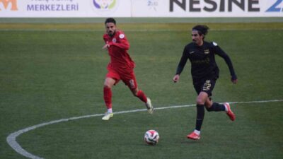 TFF 2. Lig Beyaz Grup 16. hafta karşılaşmasında Karaman Futbol