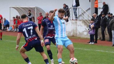 Pazarspor ve Düzcespor, 1-1’lik eşitlikle sahadan ayrıldı TFF 3. Lig'in 12. haftasında Pazarspor, Düzcespor ile 1-1 berabere