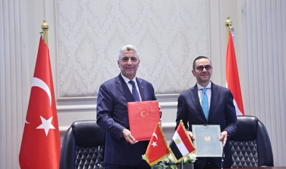 Ticaret Bakanı Ömer Bolat, Türkiye-Mısır Ticaret İstişare Toplantısı’na Başkanlık Etti Ticaret Bakanı Ömer Bolat, Mısır Yatırım ve Dış Ticaret Bakanı